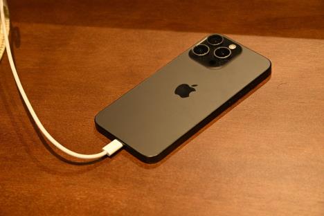 Ako imate iPhone, nikako ne radite ovo tokom punjenja