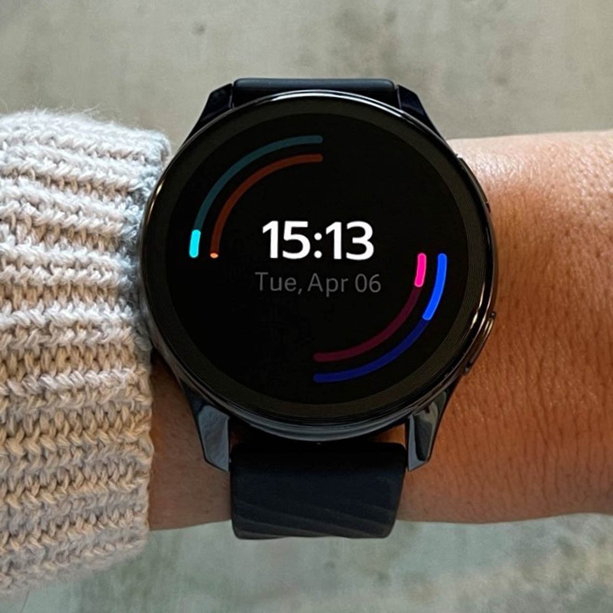 Iz Kine stiže nenadmašivi pametni sat