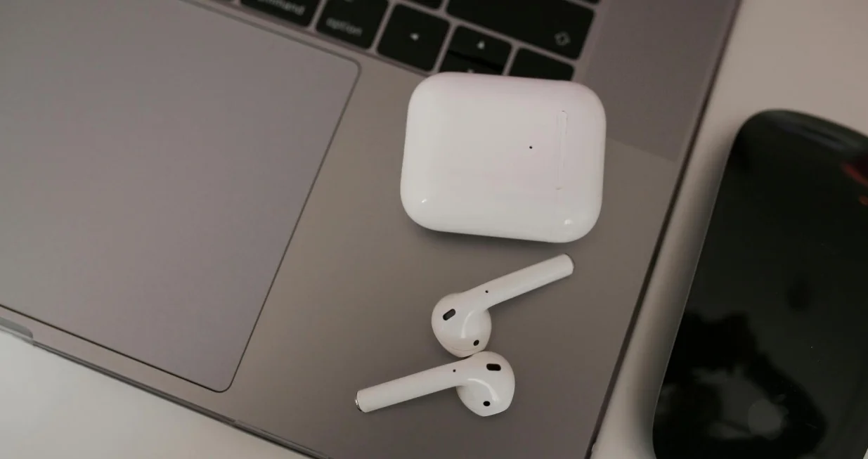 Bežične slušalice neće dugo trajati ako nastavite da radite ovo