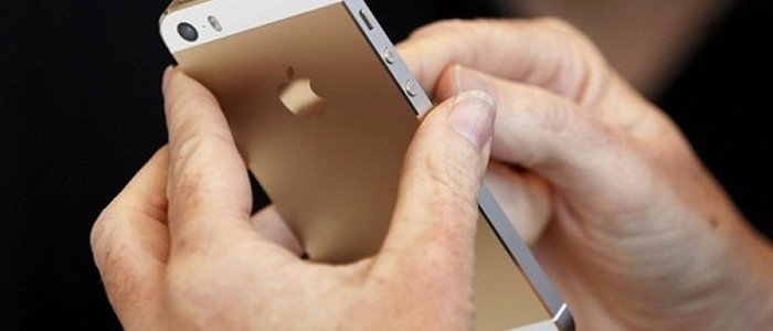 Navalili na zlatni iPhone: Apple traži da se poveća proizvodnja 