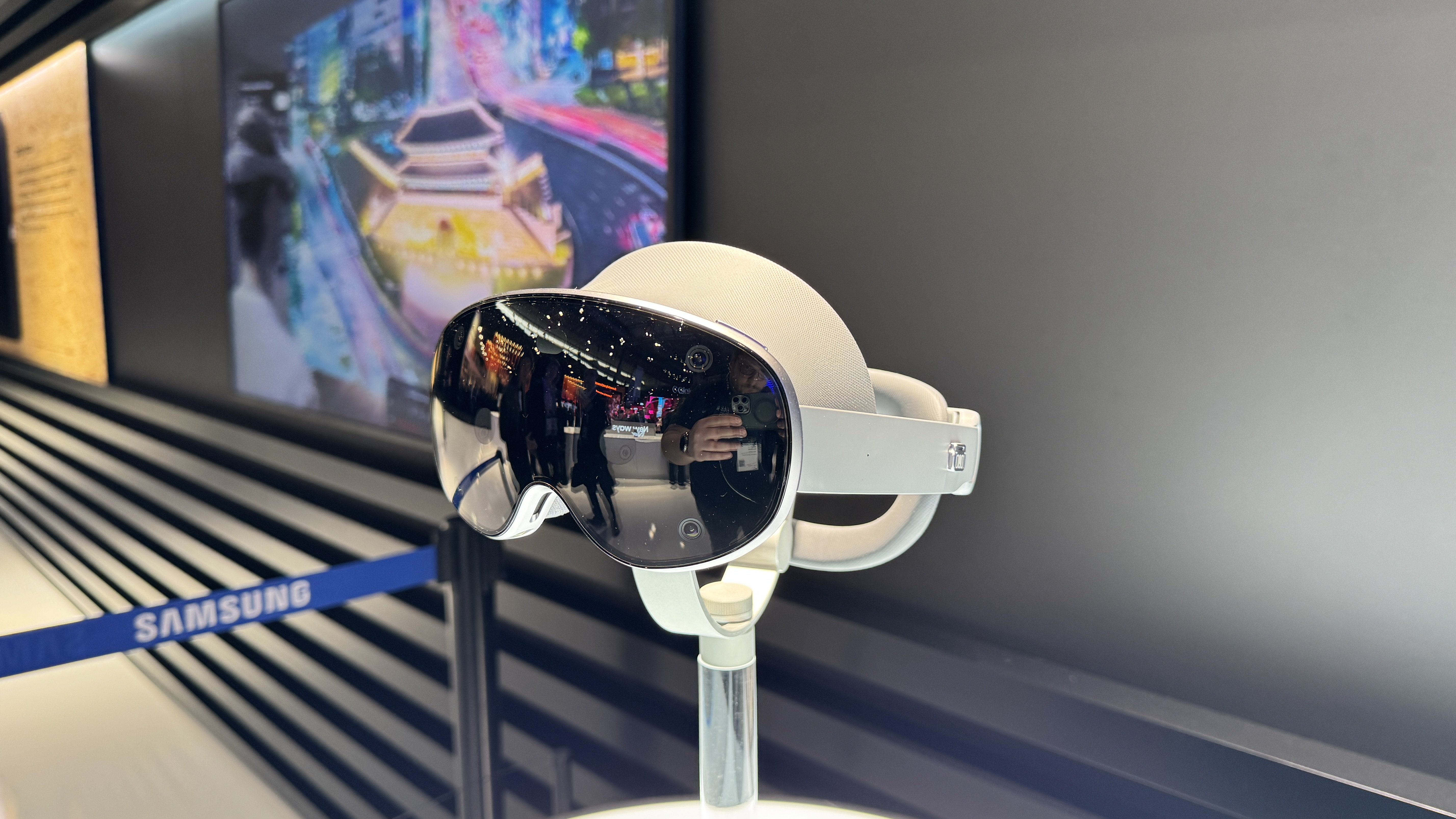 Samsung tajno razvija pametne naočare